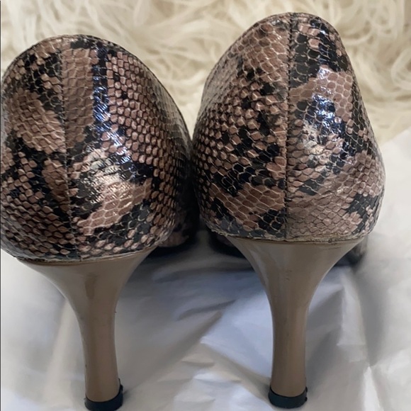 Animal Print is IN! Alfani Snakeskin Heels 👠 ❤️ - Picture 2 of 5